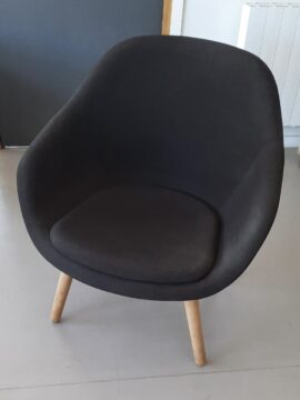 ABOUT A LOUNGE AAL 82, Hay